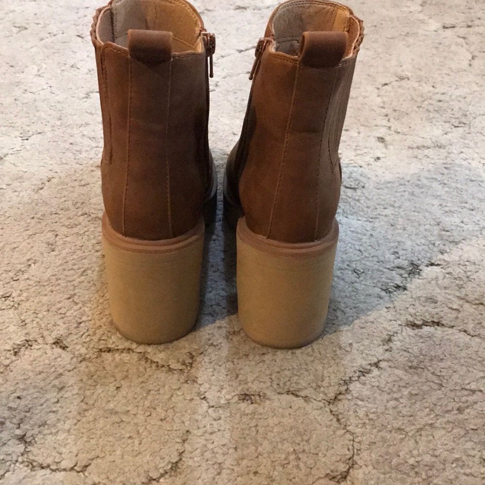 Dolce Vita Brown Suede Block Heel Ankle Boots - Picture 5 of 9